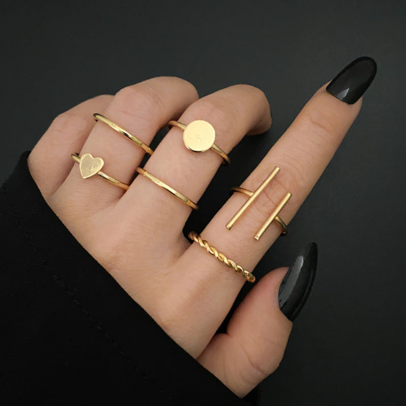 Retro Heart Shape Geometric Gold Ring Set